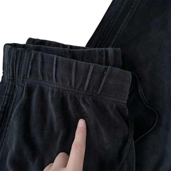 Adidas y2k wide leg velour sweatpants - Picture 5 of 6